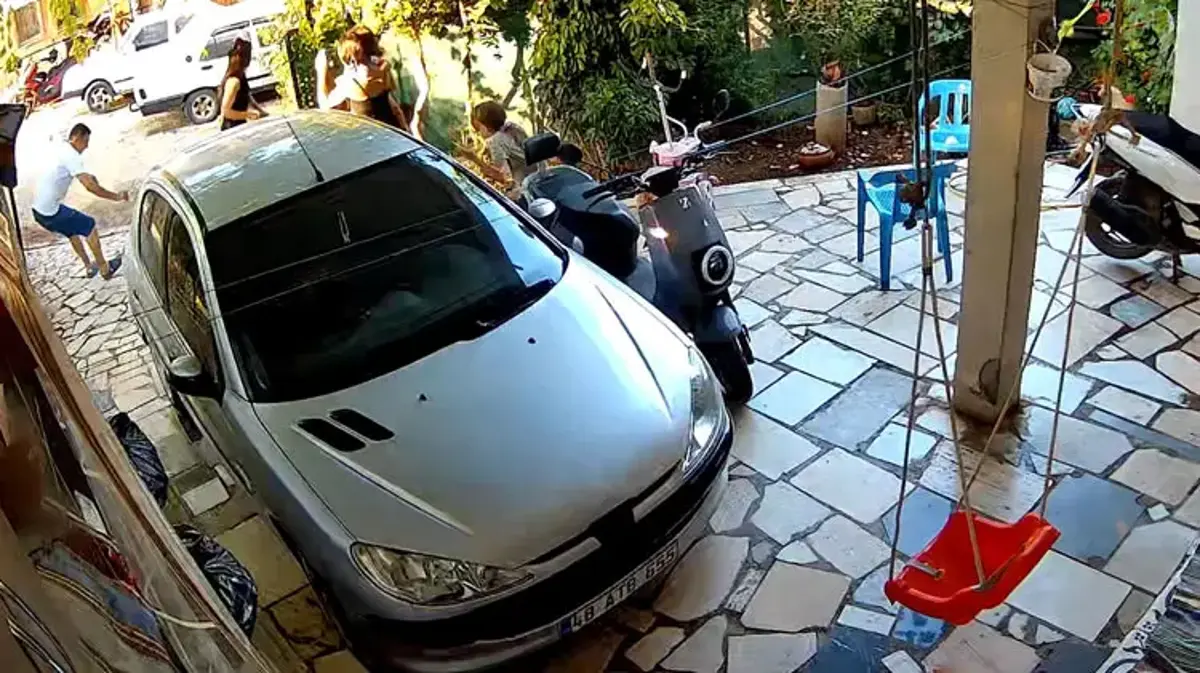 Fethiye'deki bahçe kapısı cinayetinde güvenlik kamerası görüntüleri ortaya çıktı