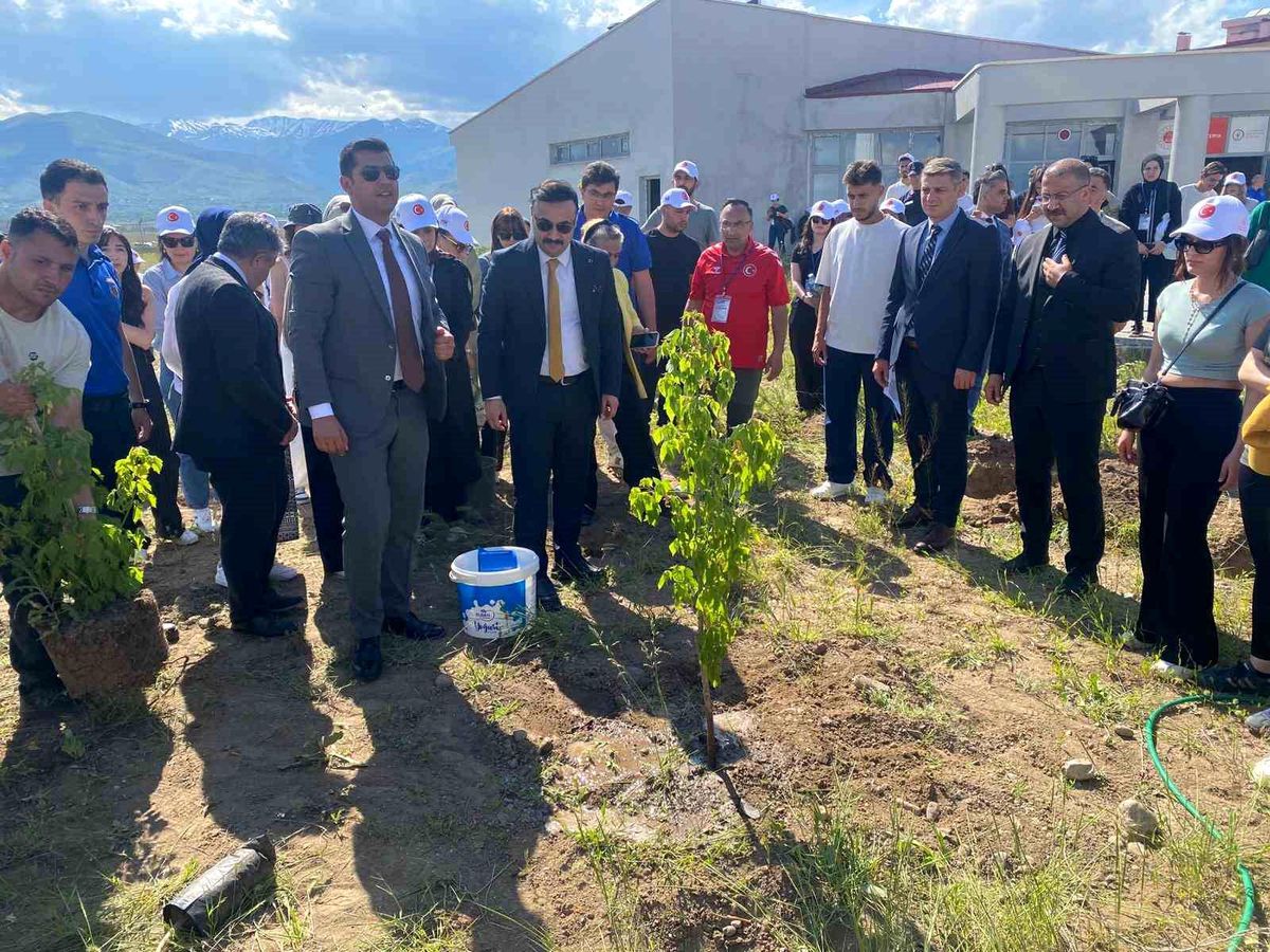 Ceza İnfaz Personeli Günü'nde fidan dikim etkinliği düzenlendi