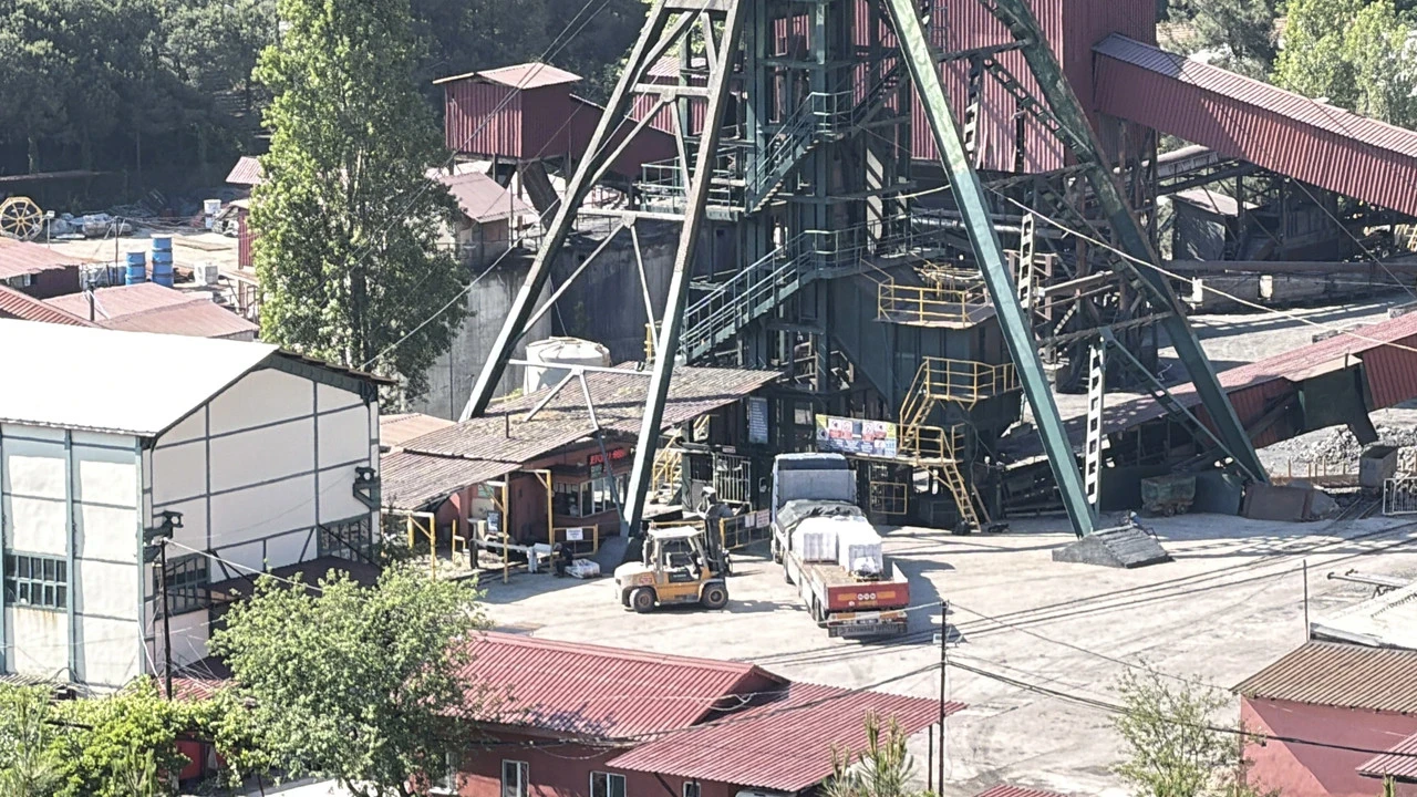 Yeraltında günlerdir süren yangın: 6 numaralı galeri boşaltıldı