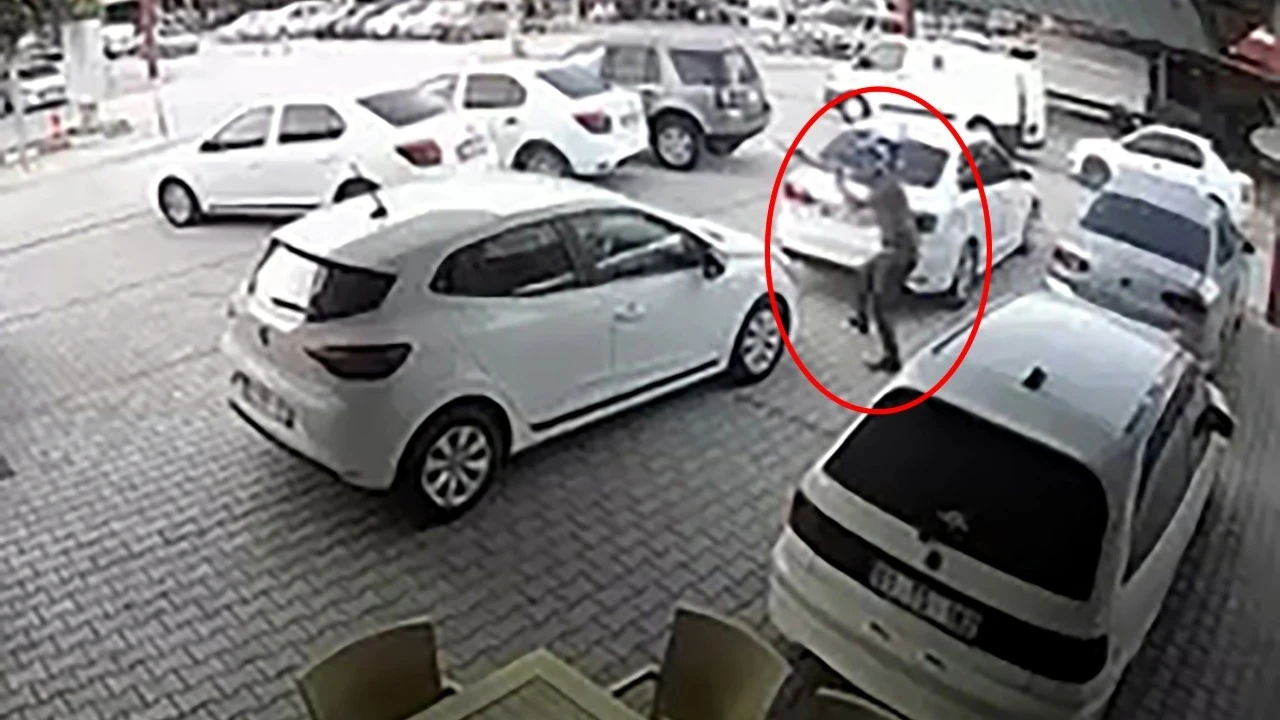 Oto galeriye silahlı saldırı kamerada