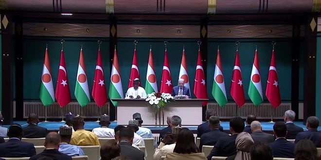 Erdoğan: Afrika ülkeleriyle ilişkilerimizi geliştirmeyi sürdürüyoruz