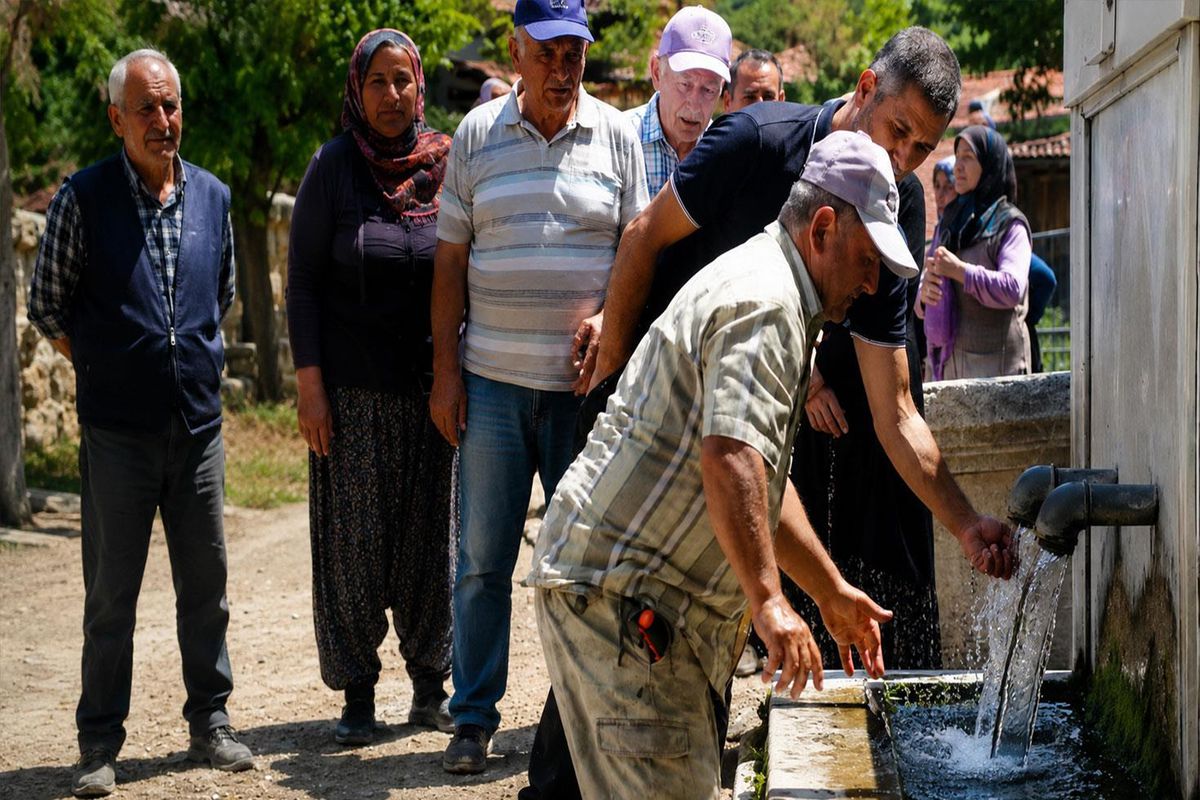 Bolu'da köylüleri isyan ettiren uygulama: Kendi imkanlarıyla yaptıkları su hattına sayaç takıldı