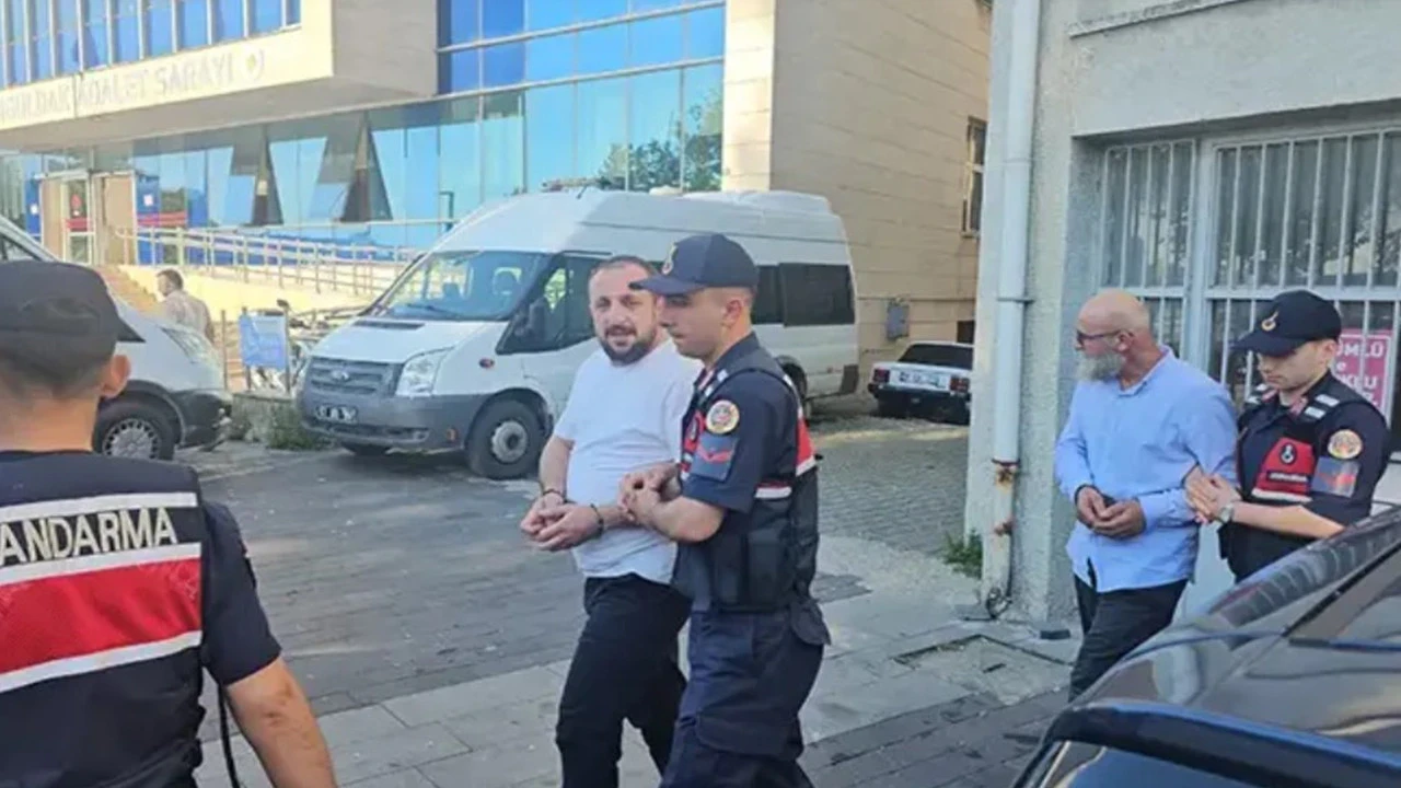18 yıllık cinayetinde ilk duruşma: Boğunca arabadan atladım