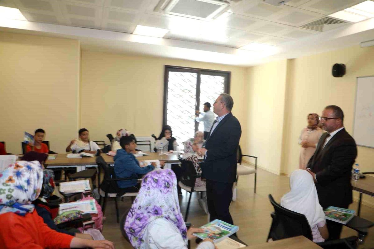 Vali Ziya Polat'tan Yaz Kur'an Kursu ziyaret!