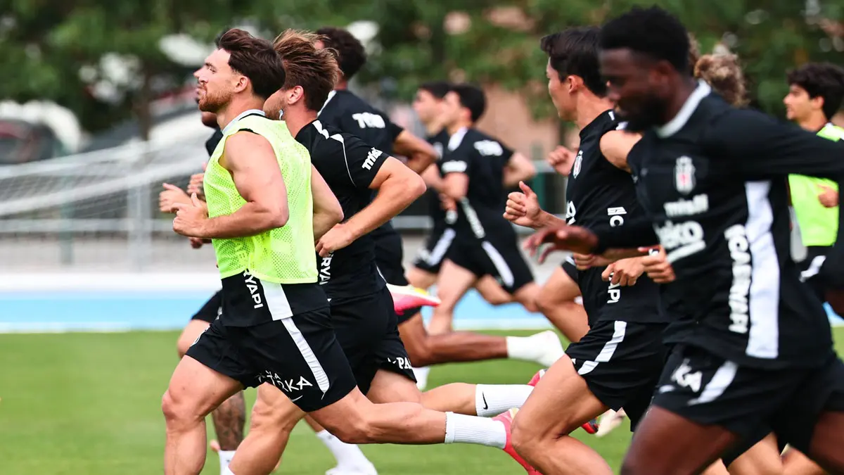 Beşiktaş, Slovakya kampında kondisyon taktik çalıştı