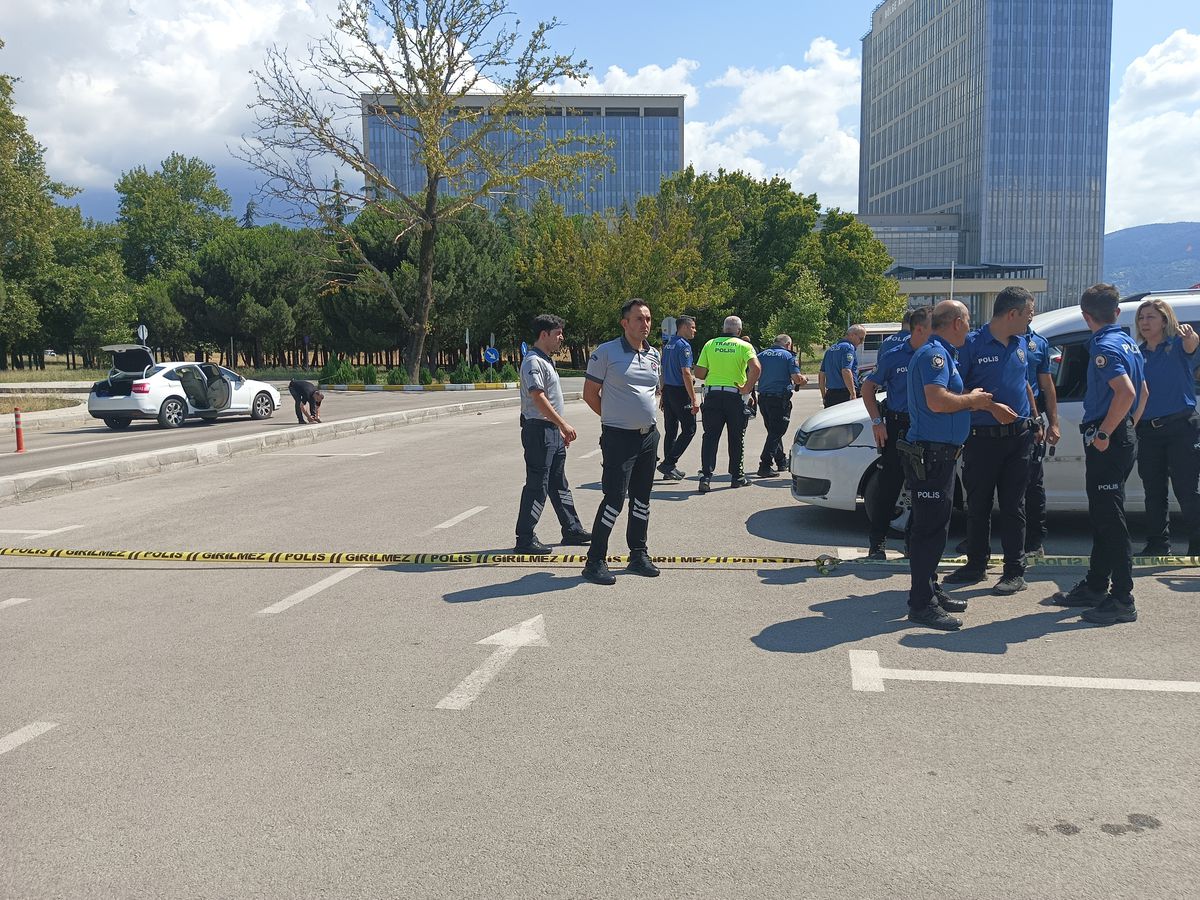 Boşanma davası sonrası adliye otoparkında pompalı tüfek ve tabancalı kavga; 5 gözaltı