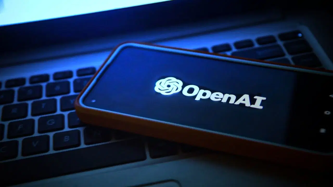 OpenAI CEO'su yapay zeka otoriterliği oluşmasından korktuğunu açıkladı