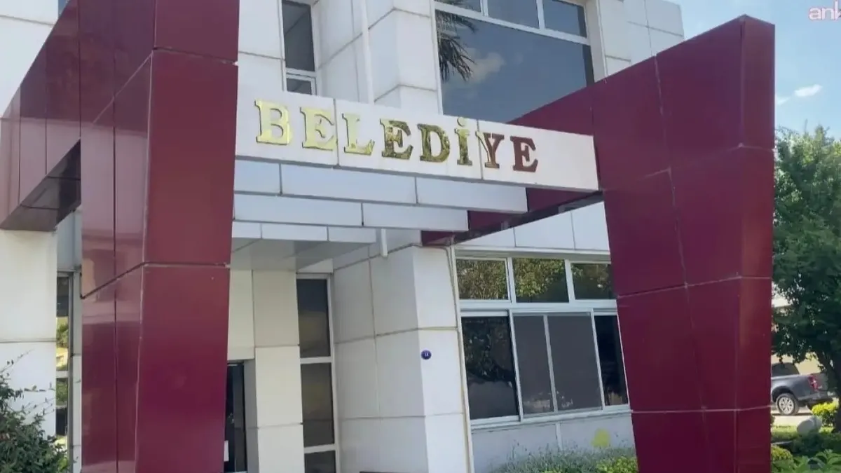 CHP’li Yetişkin tutuklandı, koltuk kavgası başladı