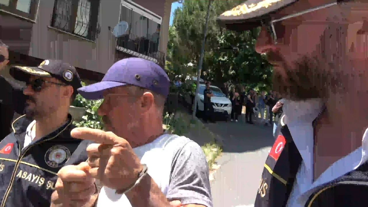 Katil zanlısı, Aynur Kanbur cinayetini olay yerinde anlattı: 'Paketiniz var' dedim