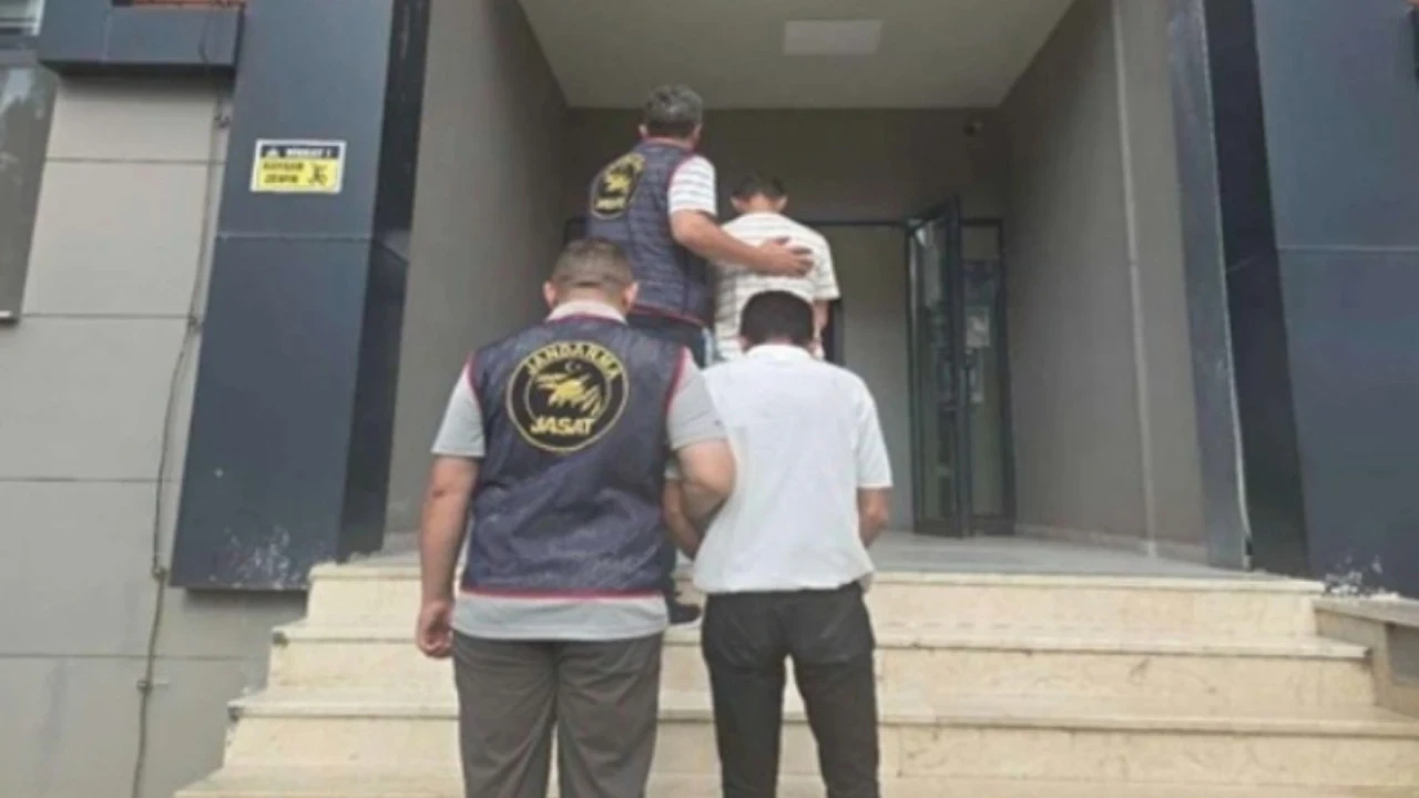 'Adınız cinayete karıştı' yalanıyla 2 milyon lira dolandırlar