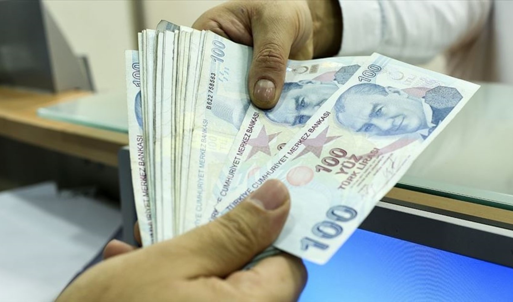 Seyyanen zam bekleyenlere kötü haber: En düşük emekli maaşı AKP kulislerinden sızdı