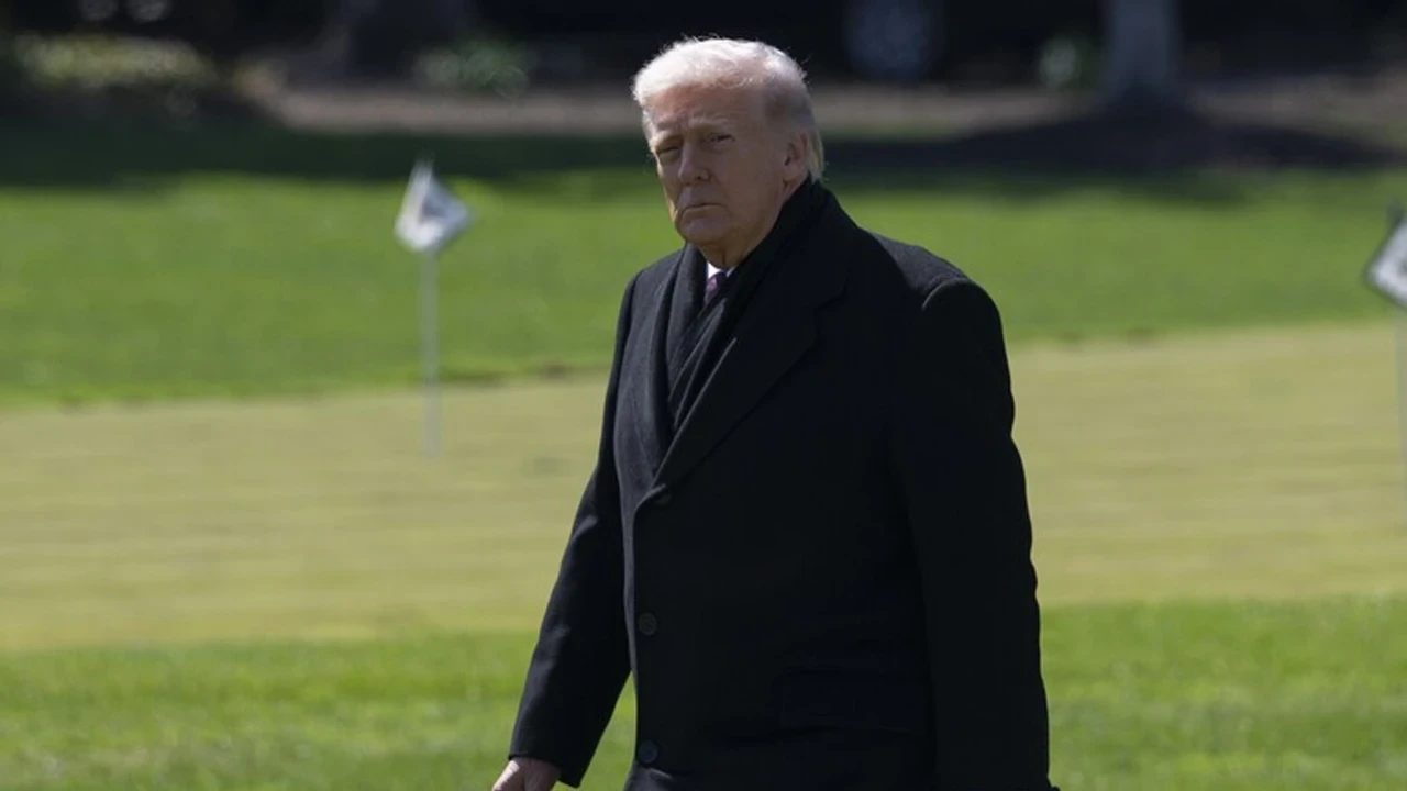 NBC: Trump, azalan füze stoklarına karşı savunma sanayisinden yetkililerle görüşecek
