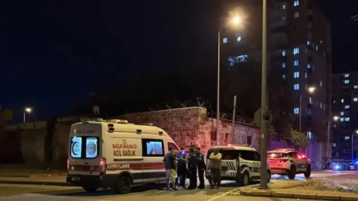 Kayseri'de dehşet anları! Torpil patlatma kavgasında satır kullanıldı: 3 yaralı