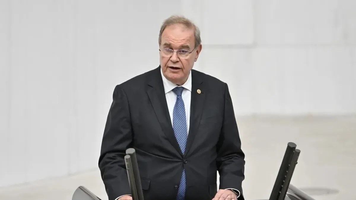 CHP'nin yeni grup başkanı Faik Öztrak oldu