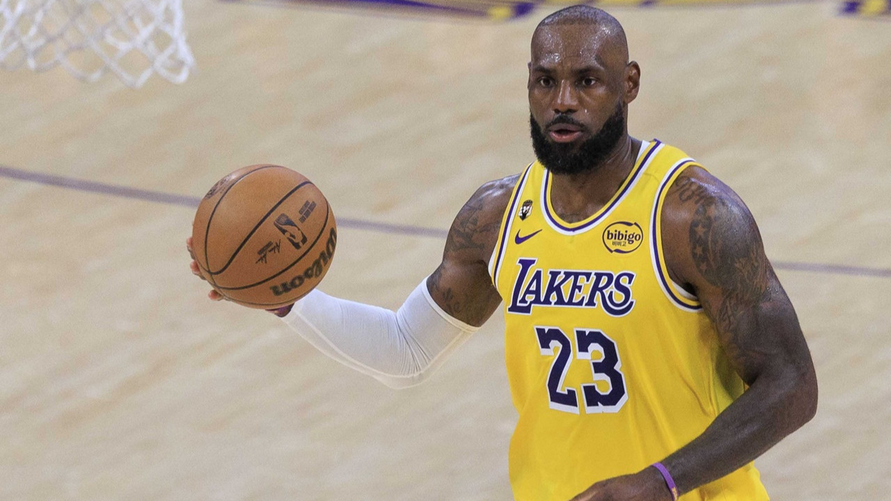 LeBron James, Los Angeles Lakers'tan ayrıldı: Yeni adresi için üç takım öne çıkıyor
