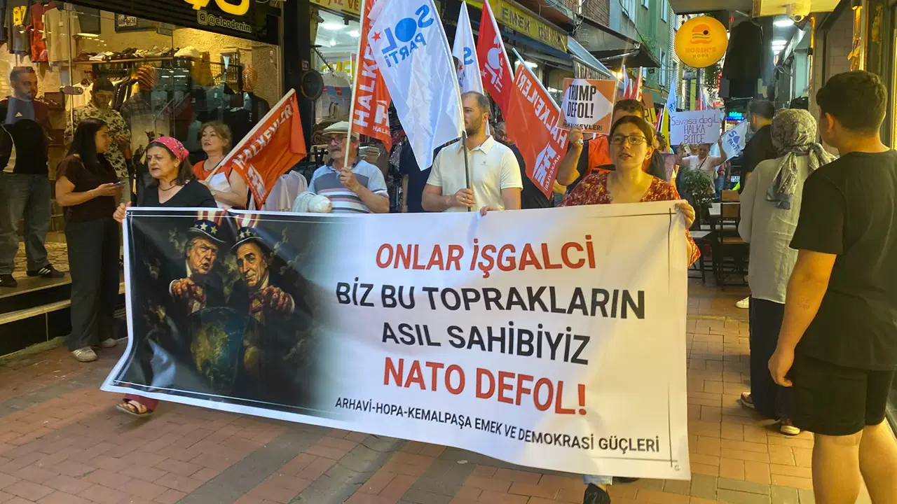 Hopa’da 'NATO Zirvesi' protestosu: 'Bu memleket bizim, NATO defol'