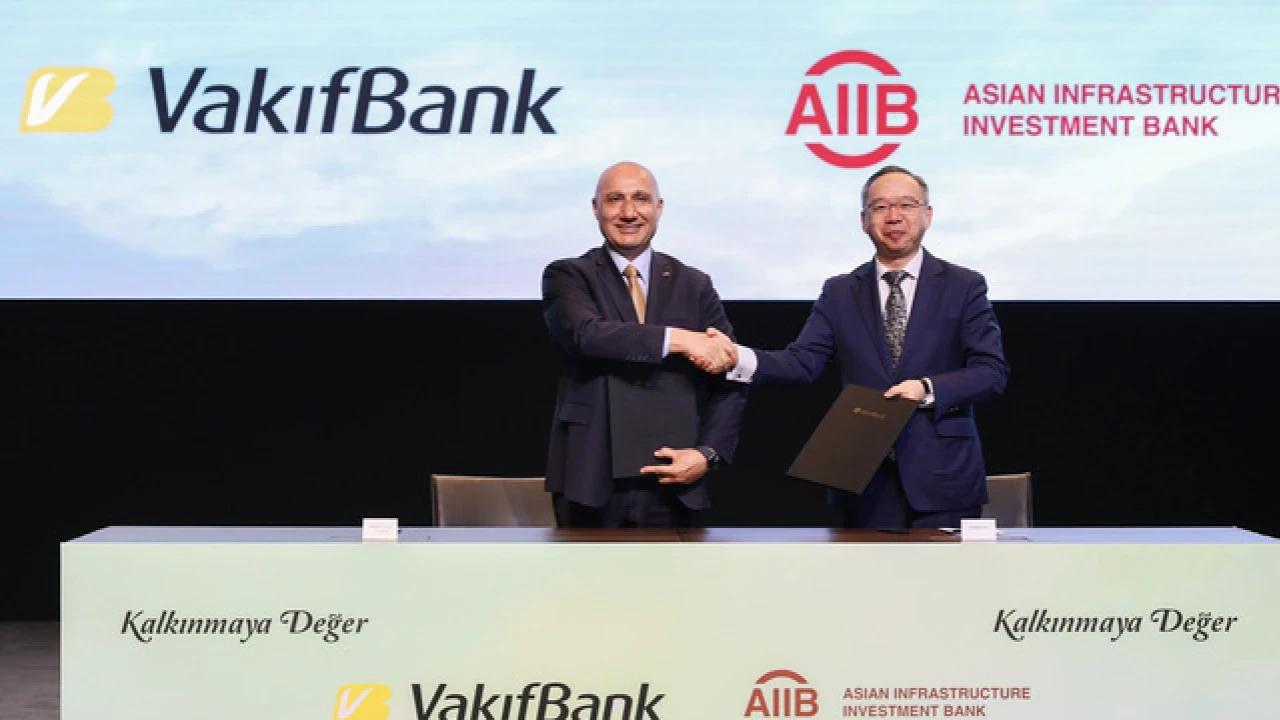 VakıfBank’tan dev hamle! Deprem bölgesi ve yeşil dönüşüm için 300 milyon dolarlık finasman desteği
