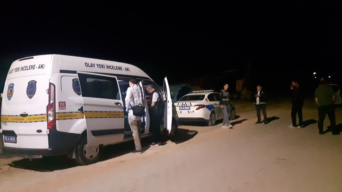 Karabük'te evinin balkonundan düşen yaşlı adam öldü