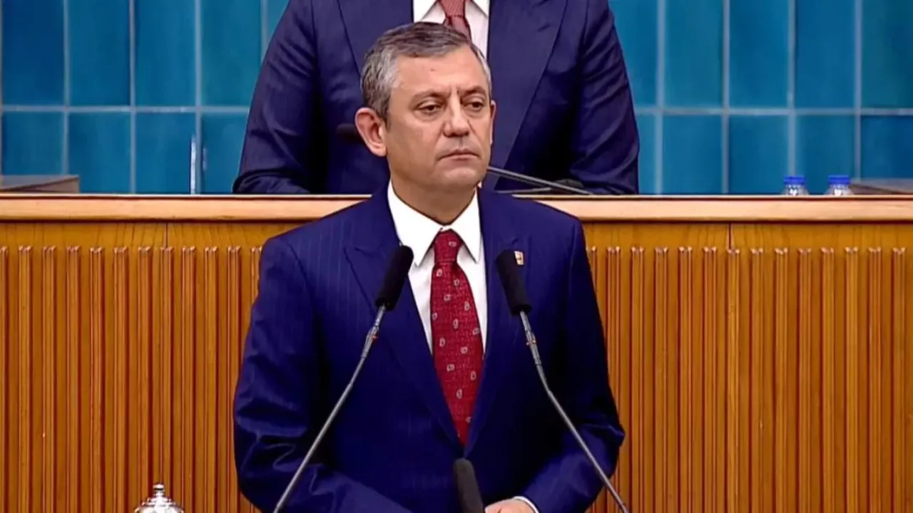 Özgür Özel, CHP Grup Toplantısı'nda açıklamalarda bulunuyor!
