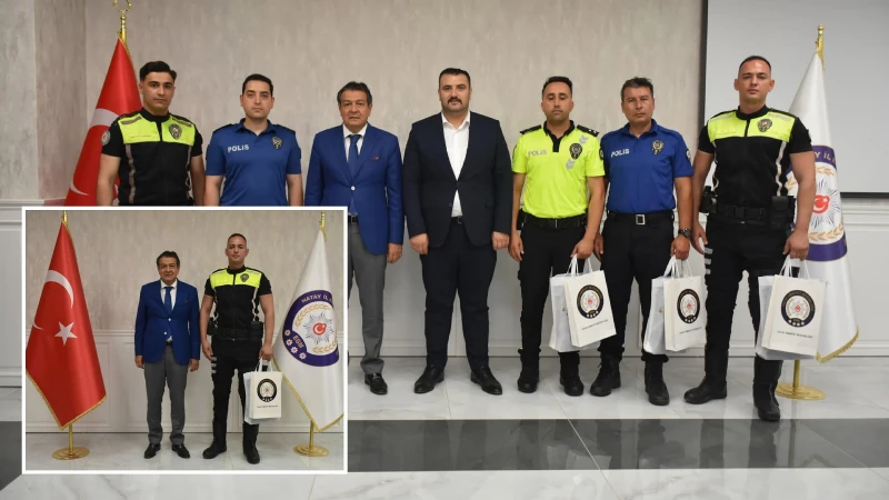 Hatay’da LGS’ye geç kalan öğrenciyi sınava yetiştiren polise ödül