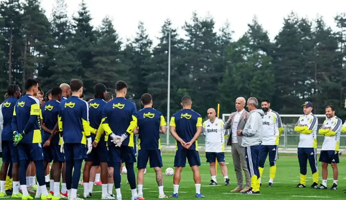 Aziz Yıldırım'dan Topuk Yaylası'nda futbolcularla gece toplantısı