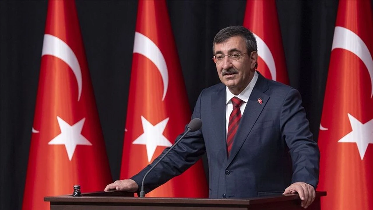 Memur ve emekli maaşlarına refah payı gelecek mi? Cevdet Yılmaz’dan kritik açıklama!