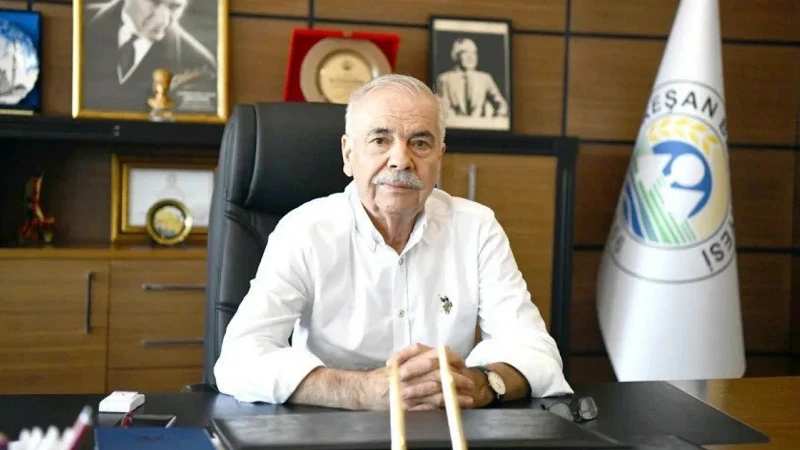 CHP'de yaprak dökümü sürüyor: Bir belediye başkanı daha istifa etti