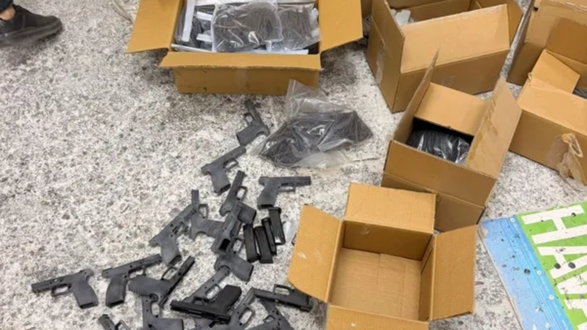 İzmir'de suç örgütlerine dev operasyon: 38 gözaltı