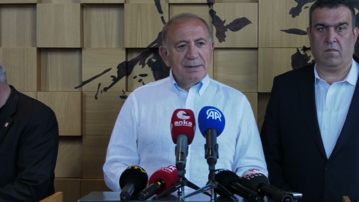 Gürsel Tekin'den "figüran üye" iddialarına ilişkin açıklama: "Bu FETÖ'vari tezgahın sorumluları ortaya çıkarılmalı"