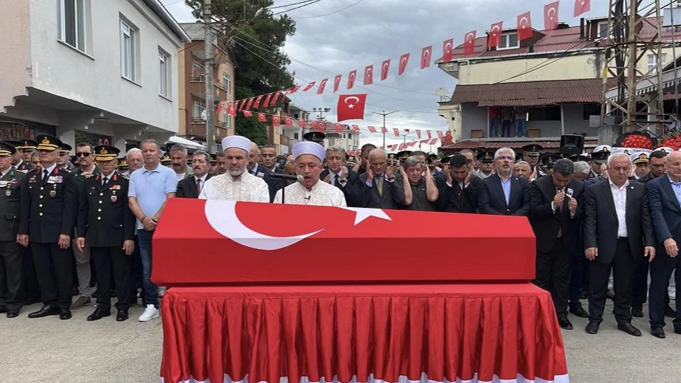Eskişehir'de şehit olan jandarma Mehmet Demirbaş memleketinde defnedildi