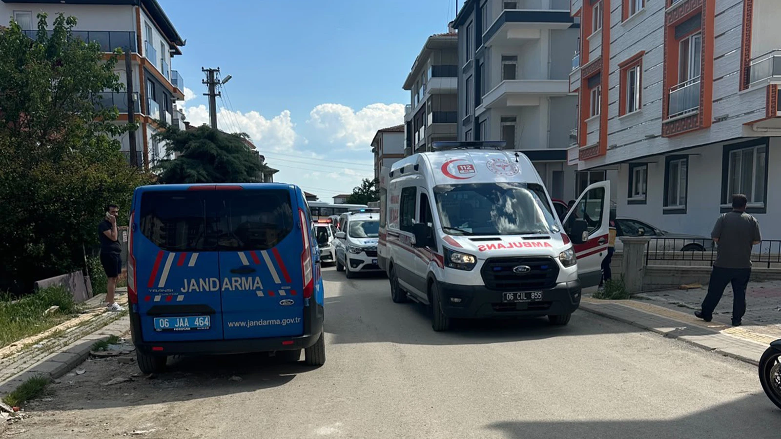 Ankara’da bıçaklı saldırı: Ailesini ve kendisini yaraladı