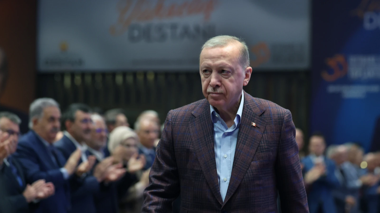 AK Parti'nin 25'inci yıl şarkısı ilk kez dinletildi