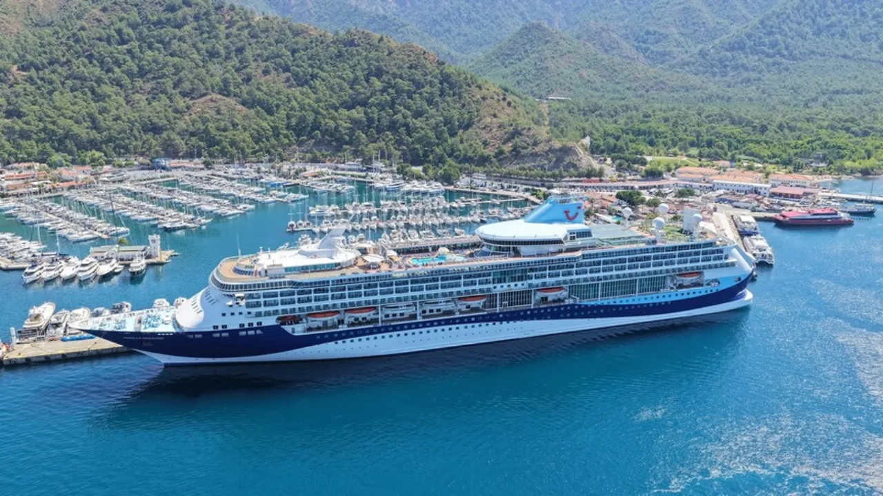 Mayısta 258 bin turist geldi! Kruvaziyer gemi ve yolcu sayısı 14 yılın zirvesinde