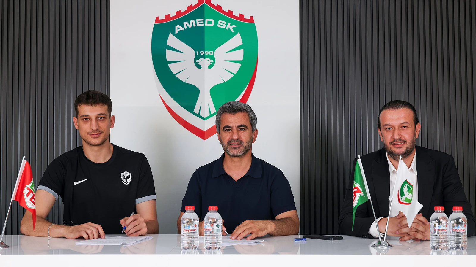 Amedspor, kaleci Mustafa Burak Bozan'ı renklerine bağladı