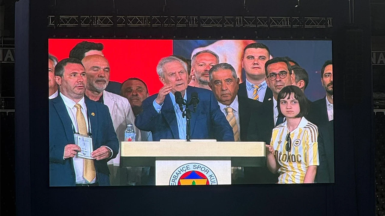 Başkan Aziz Yıldırım'ın ilk sözleri: "Darağacında olsak bile son sözümüz F.Bahçe"