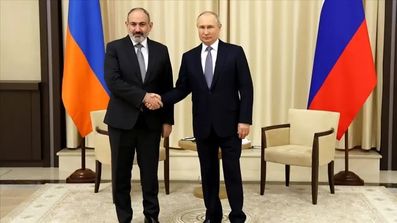 Putin ve Paşinyan'dan kritik görüşme! AEB ve AB referandumu masada