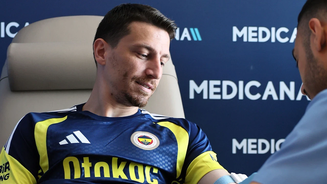 Fenerbahçe'de Mert Hakan Yandaş sürprizi