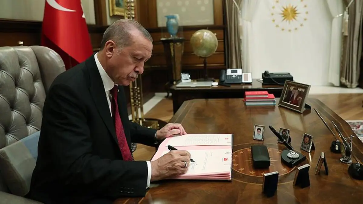Cumhurbaşkanı Erdoğan imzaladı! 8 üniversiteye rektör ataması