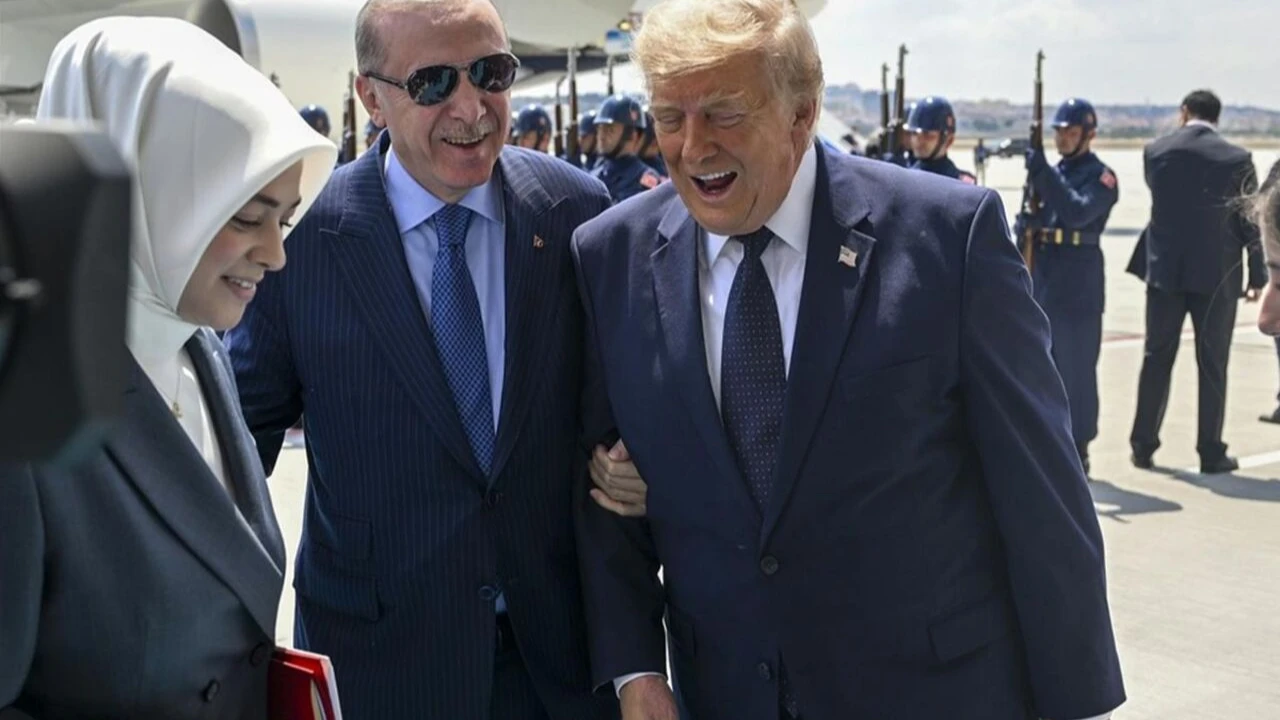 Ankara'daki karşılamada neler konuşuldu? Uçağını işaret edip Erdoğan'a bunları söyled