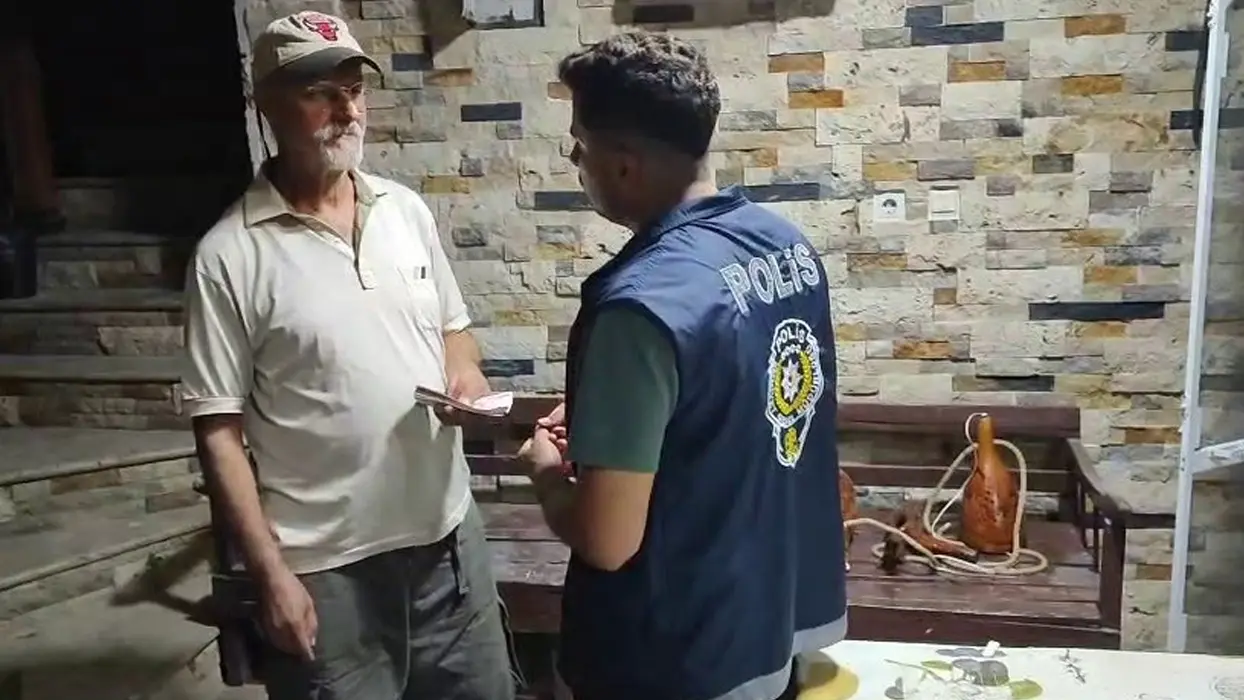 Hatay'da emekli vatandaşın imdadına polis yetişti! Kameralar didik didik edildi