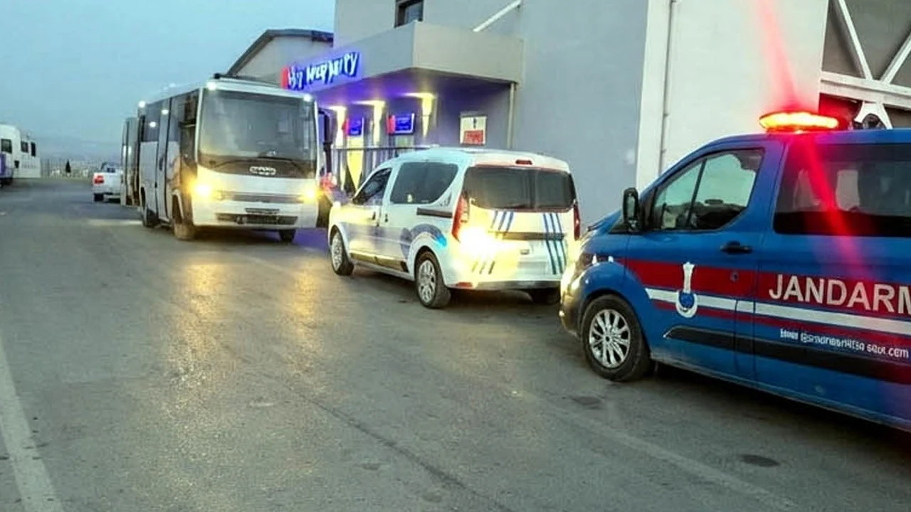Kurtlar Vadisi sahnesi gibi! Cezaevine nakli sırasında öldürüldü