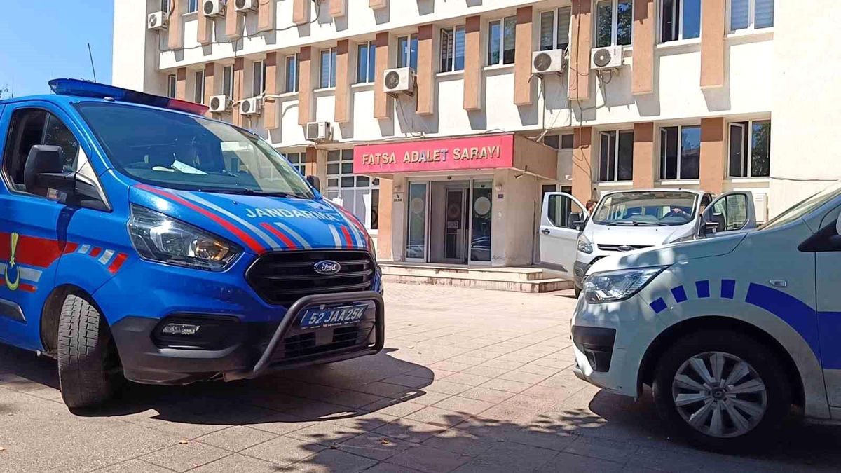 Kardeş katliamında zanlı adliyede: Arka kapıdan çıkarıldı