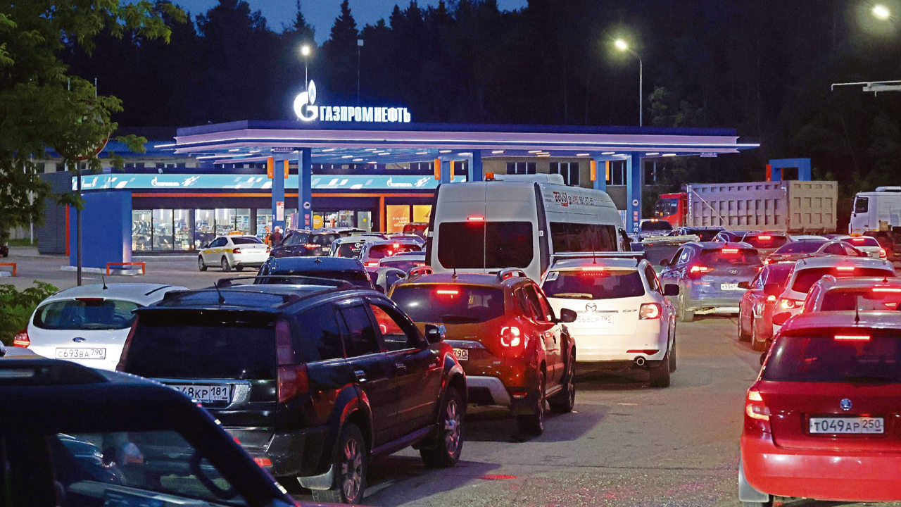 Ruslar huzursuz ve öfkeli