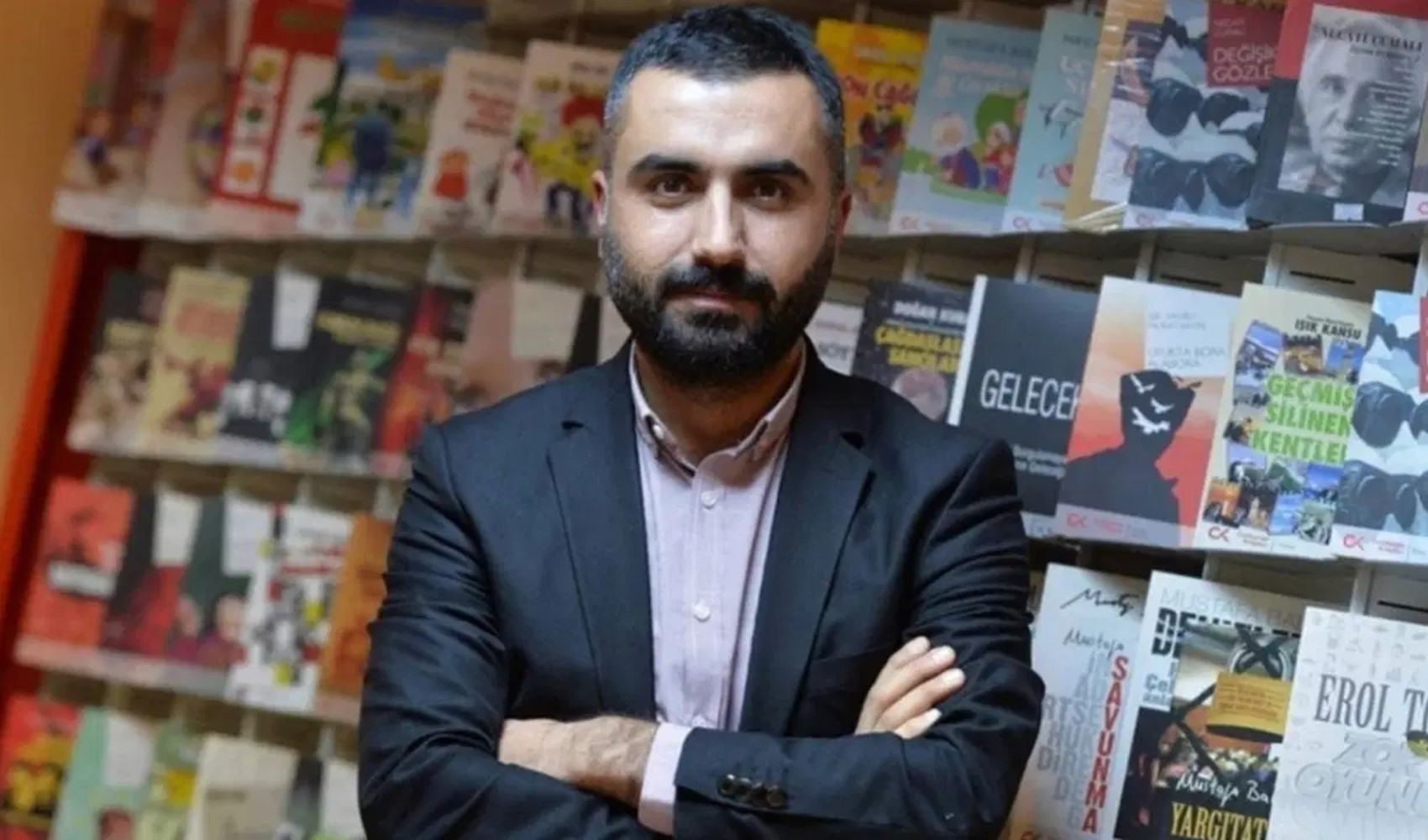 Gözaltına alınan gazeteci Alican Uludağ adli kontrol şartıyla serbest bırakıldı