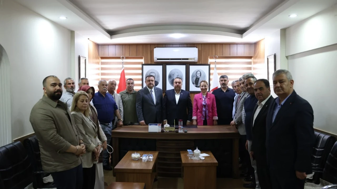 AK Parti Gaziantep teşkilatından esnaf ve STK’lara ziyaret! Fedaioğlu: Ortak akılla çözüm üretmeye devam edeceğiz