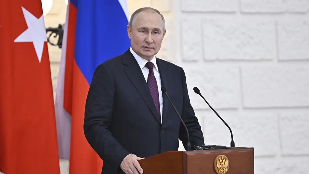 Putin bizzat duyurdu: Petrol satışına yönelik yasak süresi uzatıldı