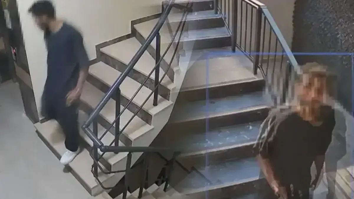 Beylikdüzü'nde şaşkına çeviren olay! Tek tek kapı zillerini söktü
