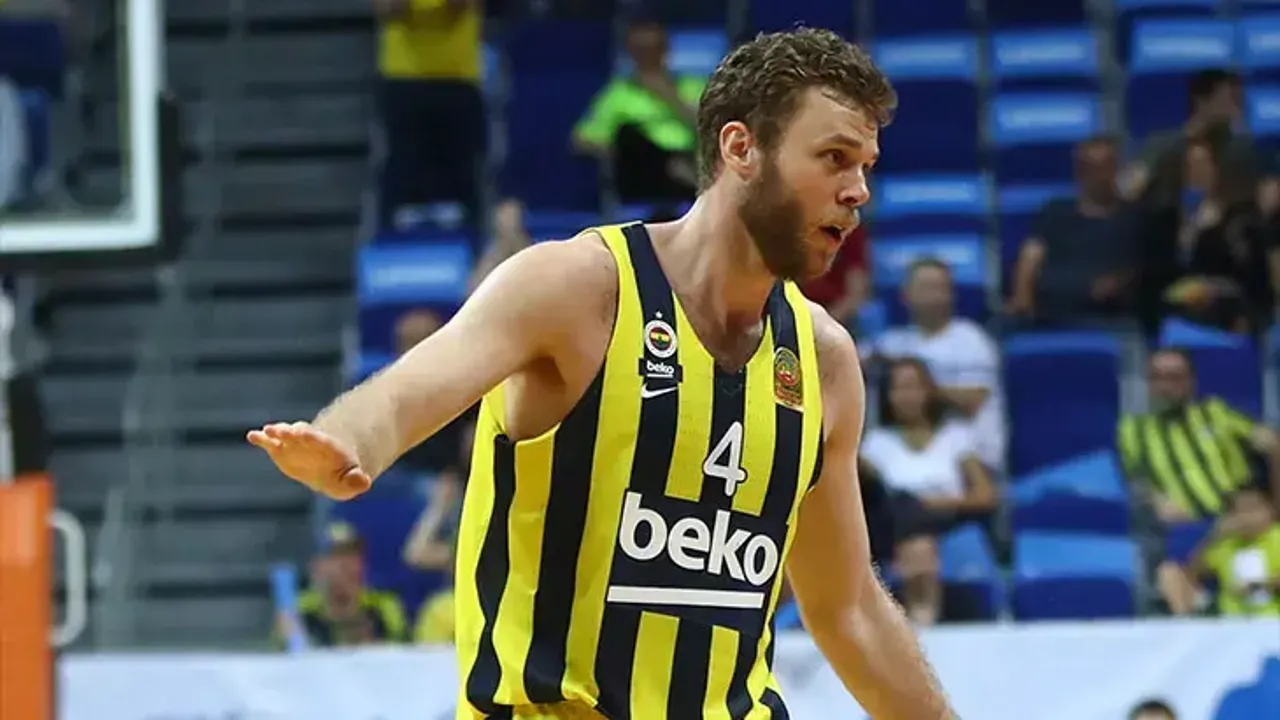 Fenerbahçe Erkek Basketbol Takımı'nda Nicolo Melli'nin sözleşmesi 2 yıl uzatıldı