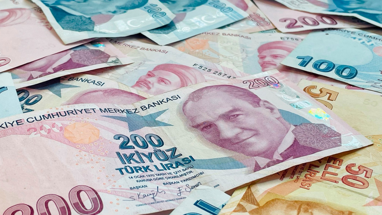 Hazine rahatladı, faizler neden rahatlamıyor?