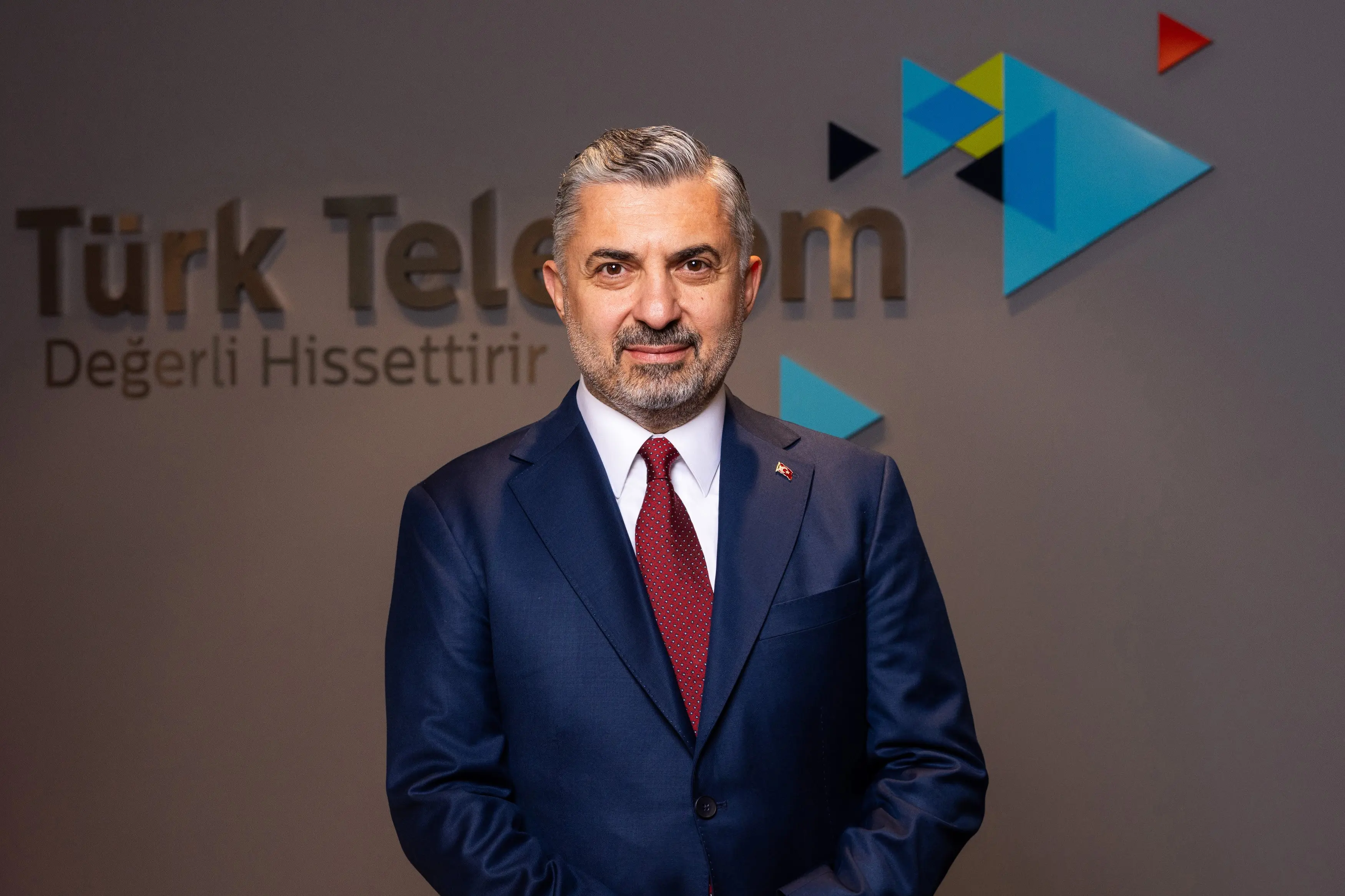Türk Telekom CEO'su Ebubekir Şahin'den 'dijital dönüşüm' mesajı: Geleceği şekillendiren ülkeler arasında yer alacağız